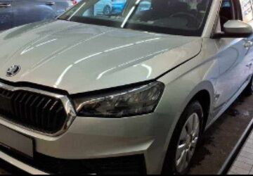 Skoda Fabia 72.771 km 15.390 &euro; Saarbrücken 66130