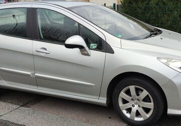 Peugeot 308 105.000 km 3.990 &euro; Saarbrücken 66128