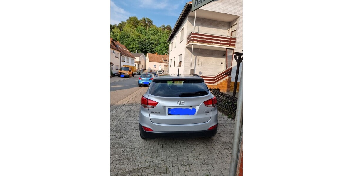 Hyundai IX35 180.000 km 9.000 &euro; Dellfeld 66503