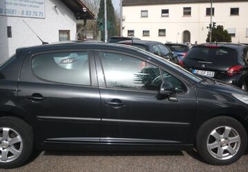Peugeot 207 124.000 km 2.890 &euro; Saarbruecken 66119