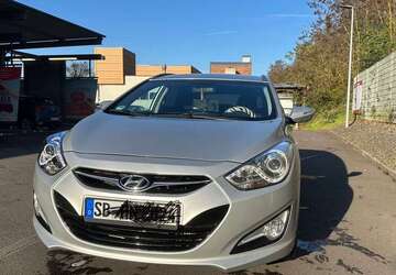 Hyundai i40 228.000 km 6.700 &euro; Saarbrücken 66115