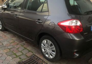 Toyota Auris 139.000 km 8.900 &euro; Ramstein-Miesenbach 66877