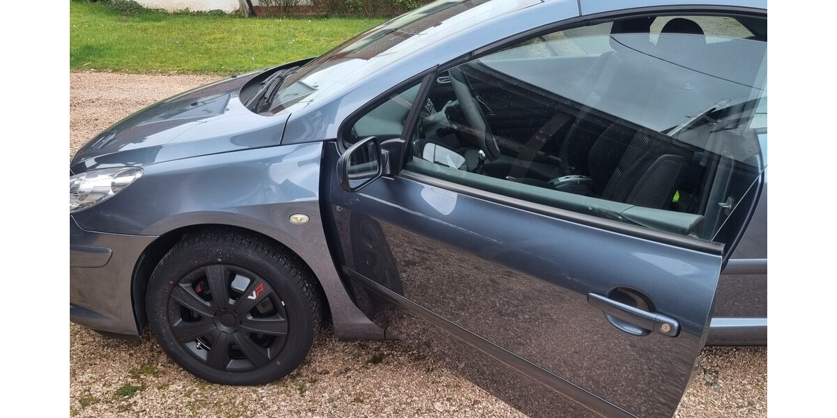 Peugeot 307 CC 128.209 km 4.200 &euro; Oberthal 66649