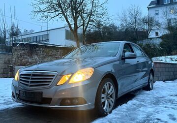 Mercedes-Benz E 220 208.300 km 6.500 &euro; Saarbrücken 66126