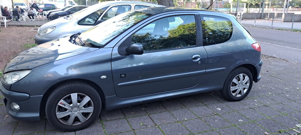 Peugeot 206 211.630 km 1.500 &euro; Homburg 66424