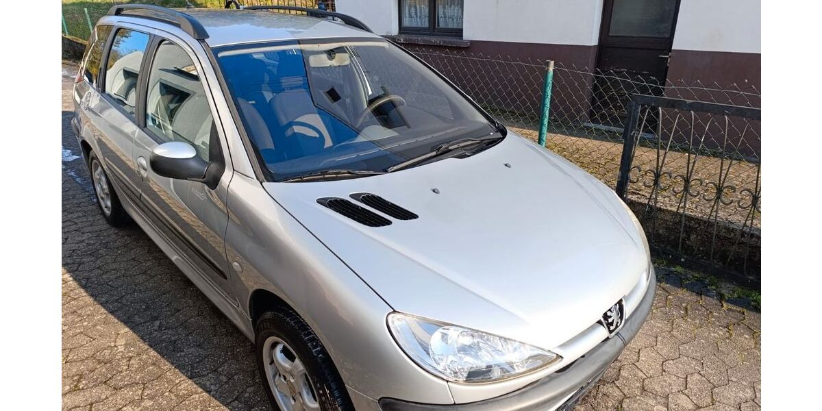 Peugeot 206 134.100 km 2.450 &euro; Ottweiler 66564