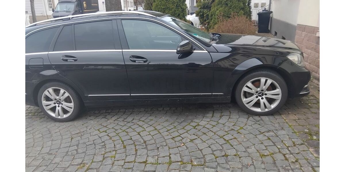 Mercedes-Benz 220 310.000 km 5.555 &euro; Marpingen 66646