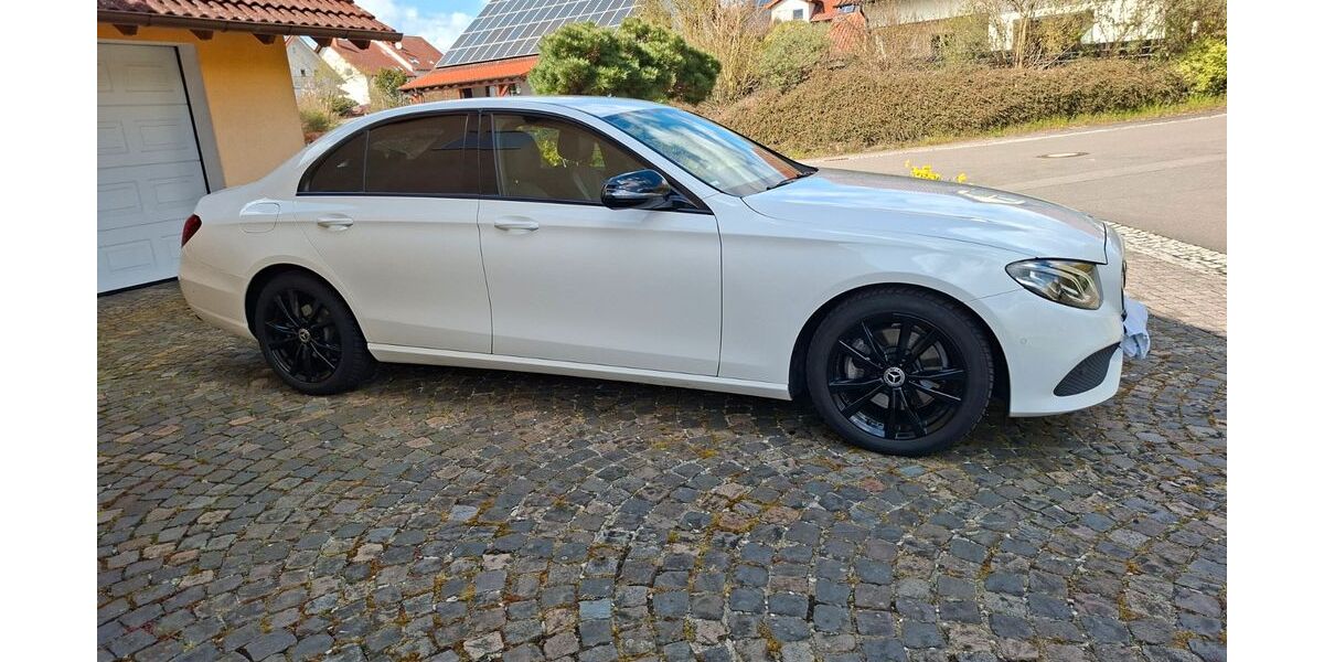 Mercedes-Benz E 220 107.000 km 25.500 &euro; Kottweiler-Schwanden 66879