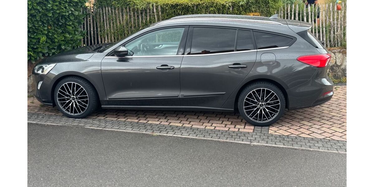 Ford Focus 55.000 km 16.500 &euro; Kottweiler-Schwanden 66879