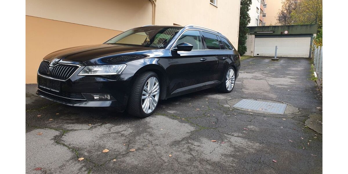 Skoda Superb 224.000 km 15.490 &euro; Saarbrücken 66125