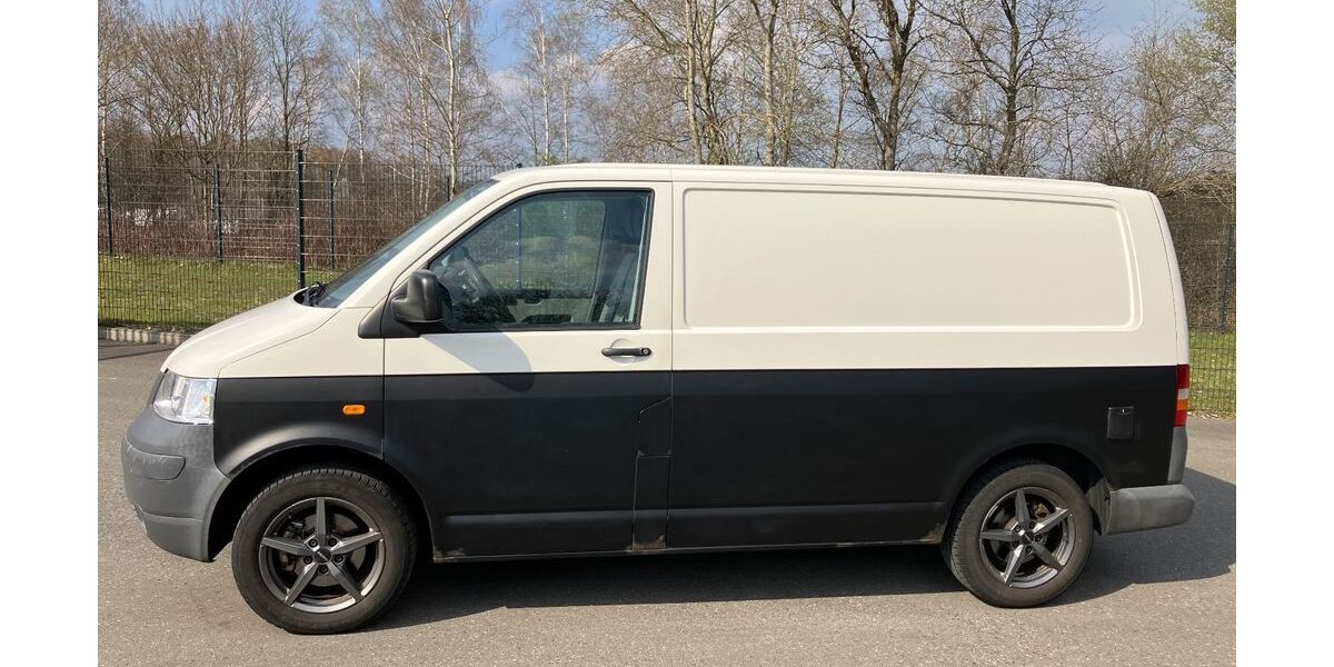 VW T5 Transporter 245.000 km 5.700 &euro; Homburg 66424