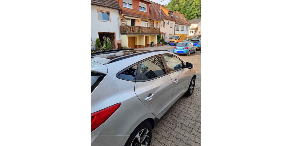 Hyundai IX35 180.000 km 9.000 &euro; Dellfeld 66503