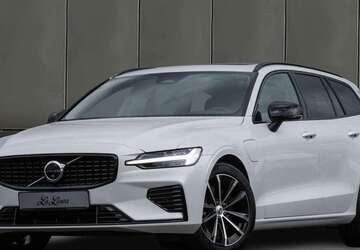 Volvo V60 17.383 km 41.490 &euro; Saarbrücken 66121