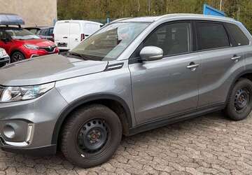Suzuki Vitara 49.000 km 16.900 &euro; Saarbrücken 66115