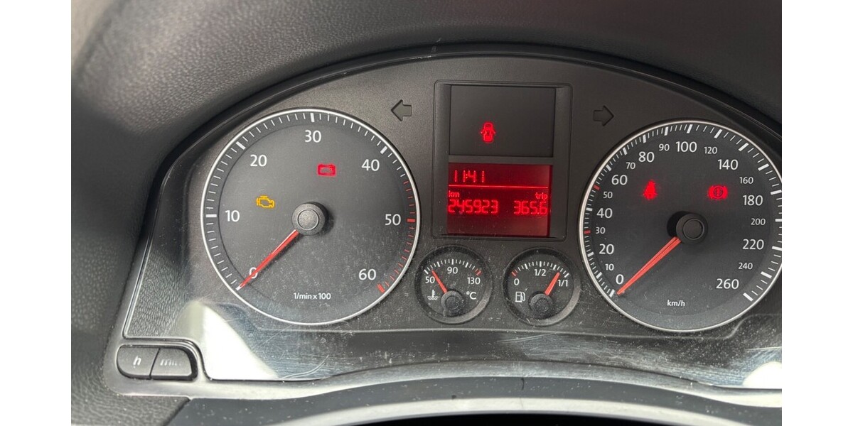 VW Golf V 246.000 km 3.700 &euro; Saarbrücken 66111