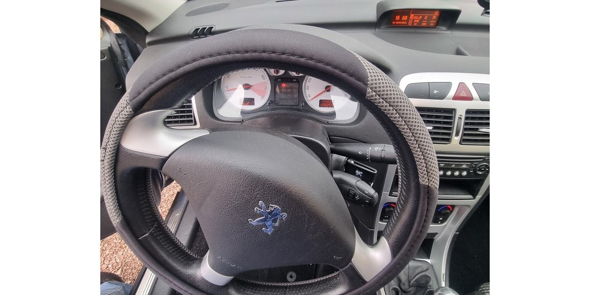 Peugeot 307 CC 128.209 km 4.200 &euro; Oberthal 66649