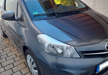 Toyota Yaris 143.000 km 4.800 &euro; Matzenbach 66909