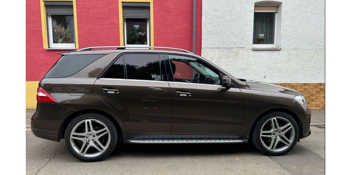 Mercedes-Benz ML 350 210.000 km 15.300 &euro; Oberthal 66649