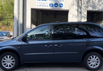 Chrysler Voyager 74.000 km 4.900 &euro; Saarbrücken 66115