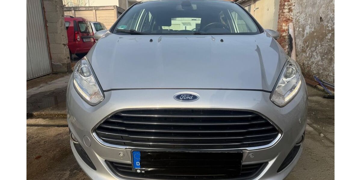 Ford Fiesta 68.285 km 7.999 &euro; Saarbrücken 66115