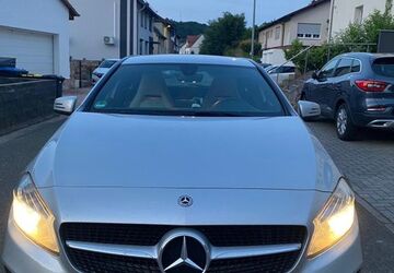 Mercedes-Benz A 180 144.000 km 12.400 &euro; Homburg 66424