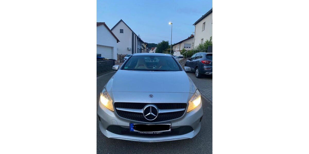 Mercedes-Benz A 180 144.000 km 12.400 &euro; Homburg 66424
