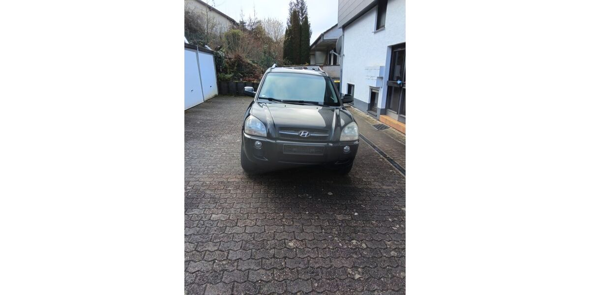 Hyundai TUCSON 209.603 km 2.250 &euro; Saarbrücken 66129