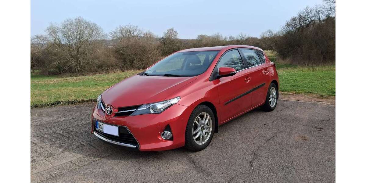 Toyota Auris 161.700 km 5.900 &euro; Tholey 66636