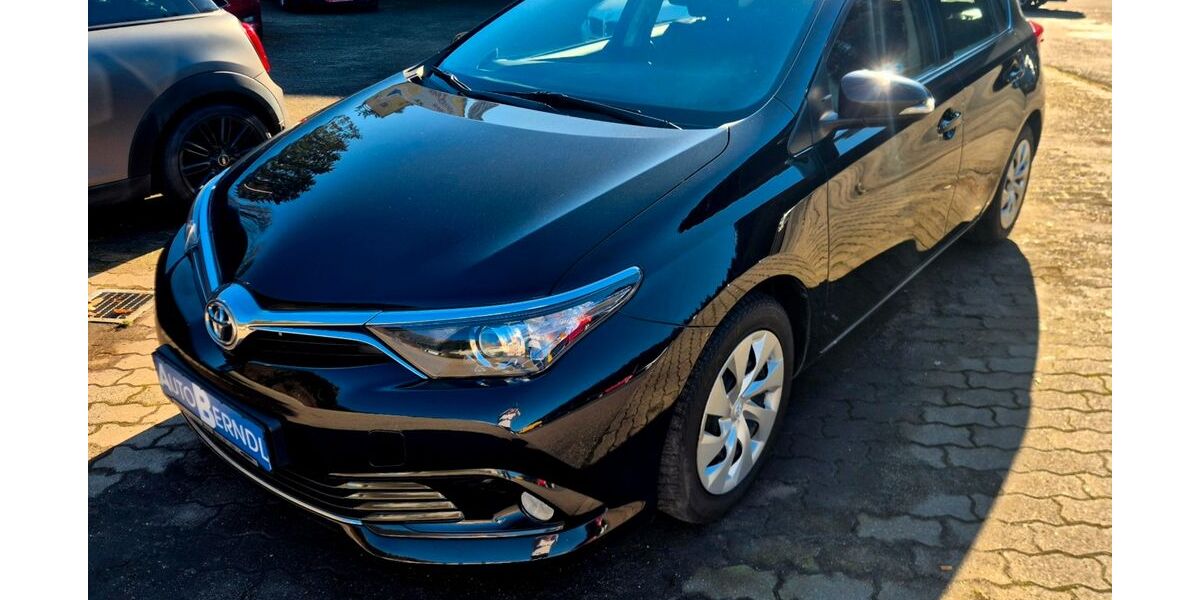 Toyota Auris 101.380 km 10.900 &euro; Pirmasens - Biebermühle 66978