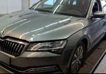 Skoda Superb 42.687 km 35.790 &euro; Saarbrücken 66130