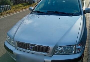 Volvo V40 130.000 km 4.500 &euro; Wallhalben 66917