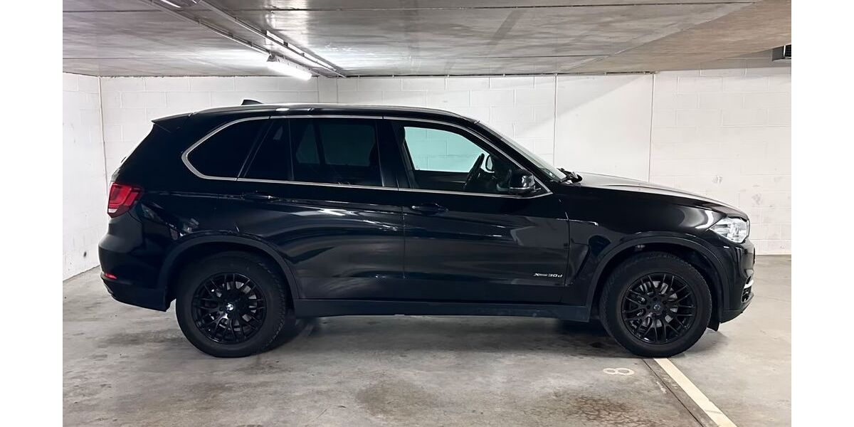 BMW X5 M 110.000 km 30.900 &euro; Hauptstuhl 66851